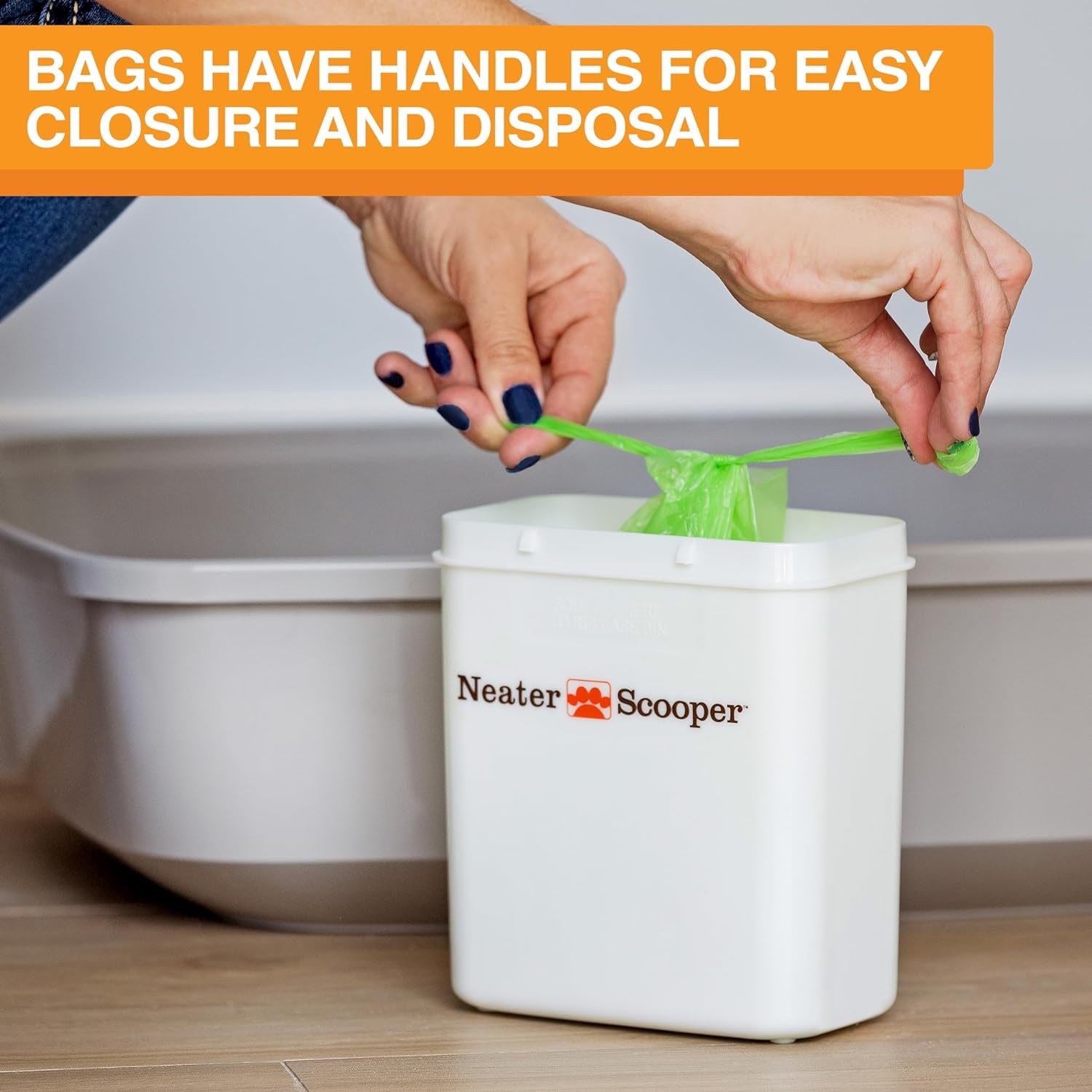 Neater Scooper Standard Cat Litter Scoop, 195 Refill Bags – Mess-Free Cat Litter Scooper with Bag, Spill-Proof Kitty Box Sifter, Bin Doubles as Scoop Holder, for Single-Cat Household