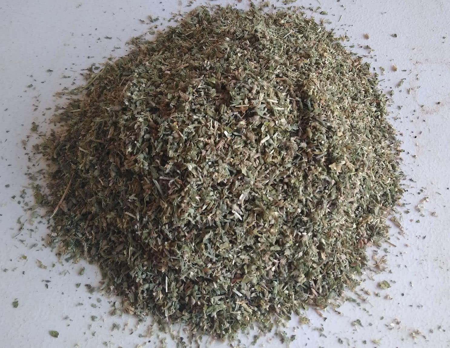 Course Cut Canadian Catnip, 4 Oz. (4-1/2 Cups) for Cats & Kittens, Interactive Cat-Nip Play Treats