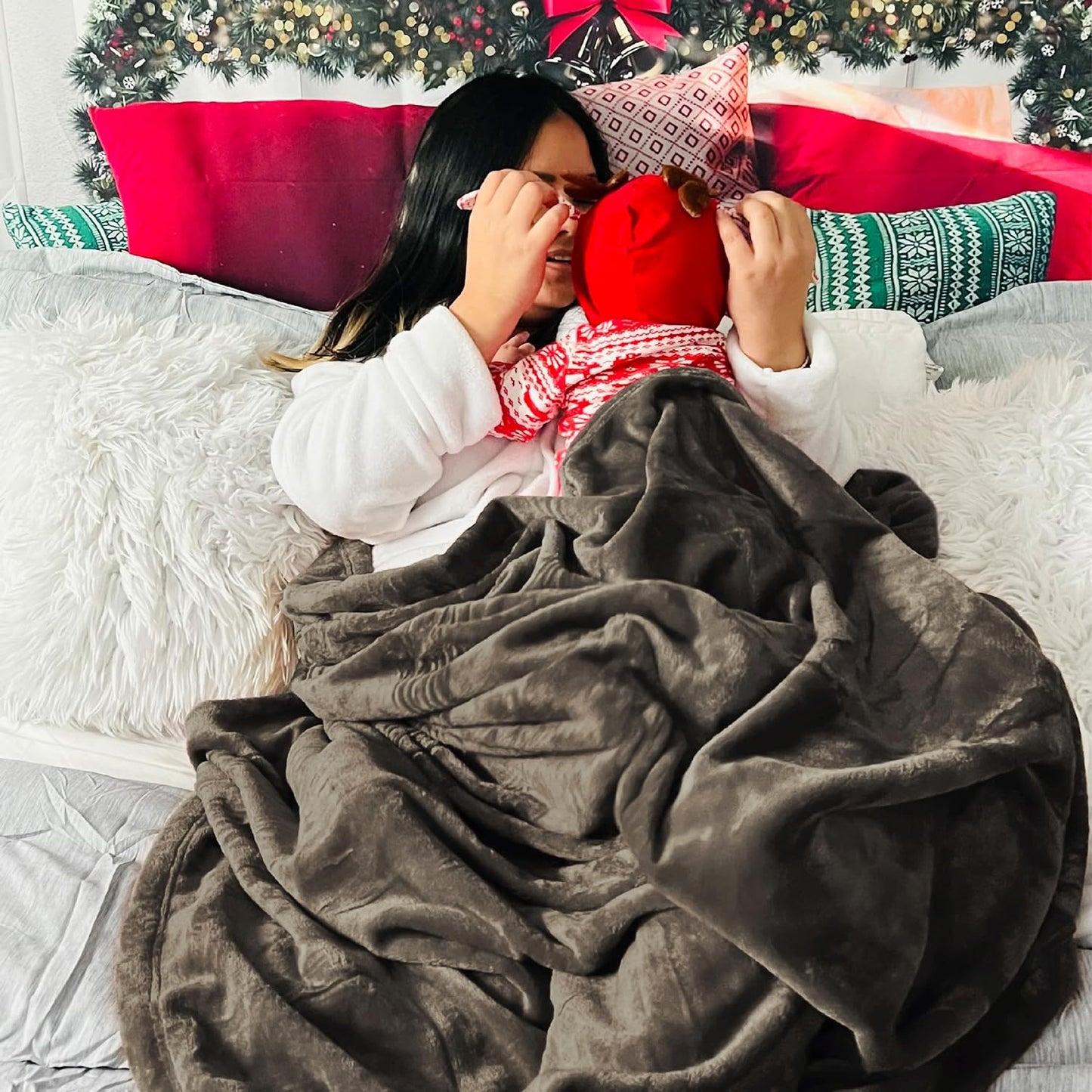 Gentlesoft Fleece Throw Blanket Brown - 300GSM Blankets for Couch, Sofa, Bed, Soft Lightweight Plush Cozy Throws for Toddlers, 50X60 Inches